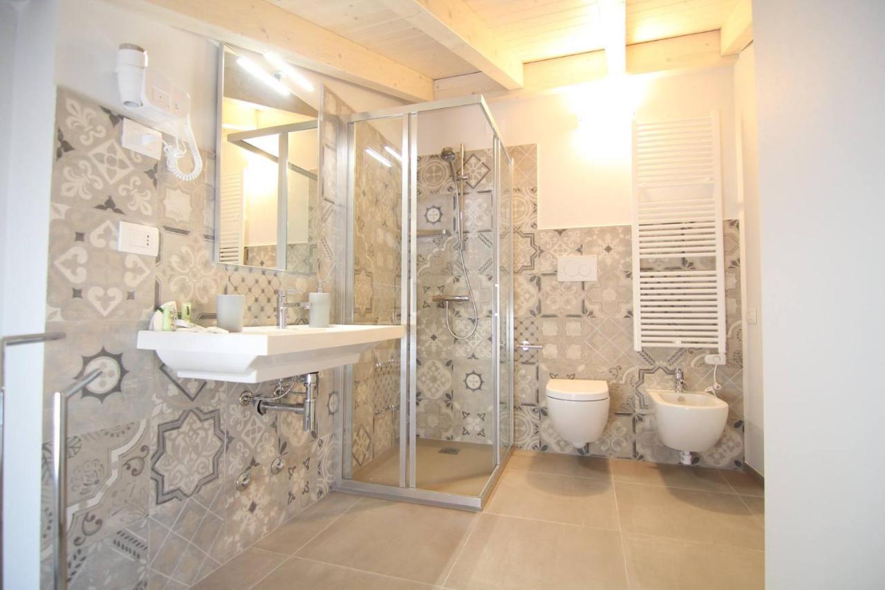 Spagnoi Rooms Castelnuovo del Garda Bagian luar foto