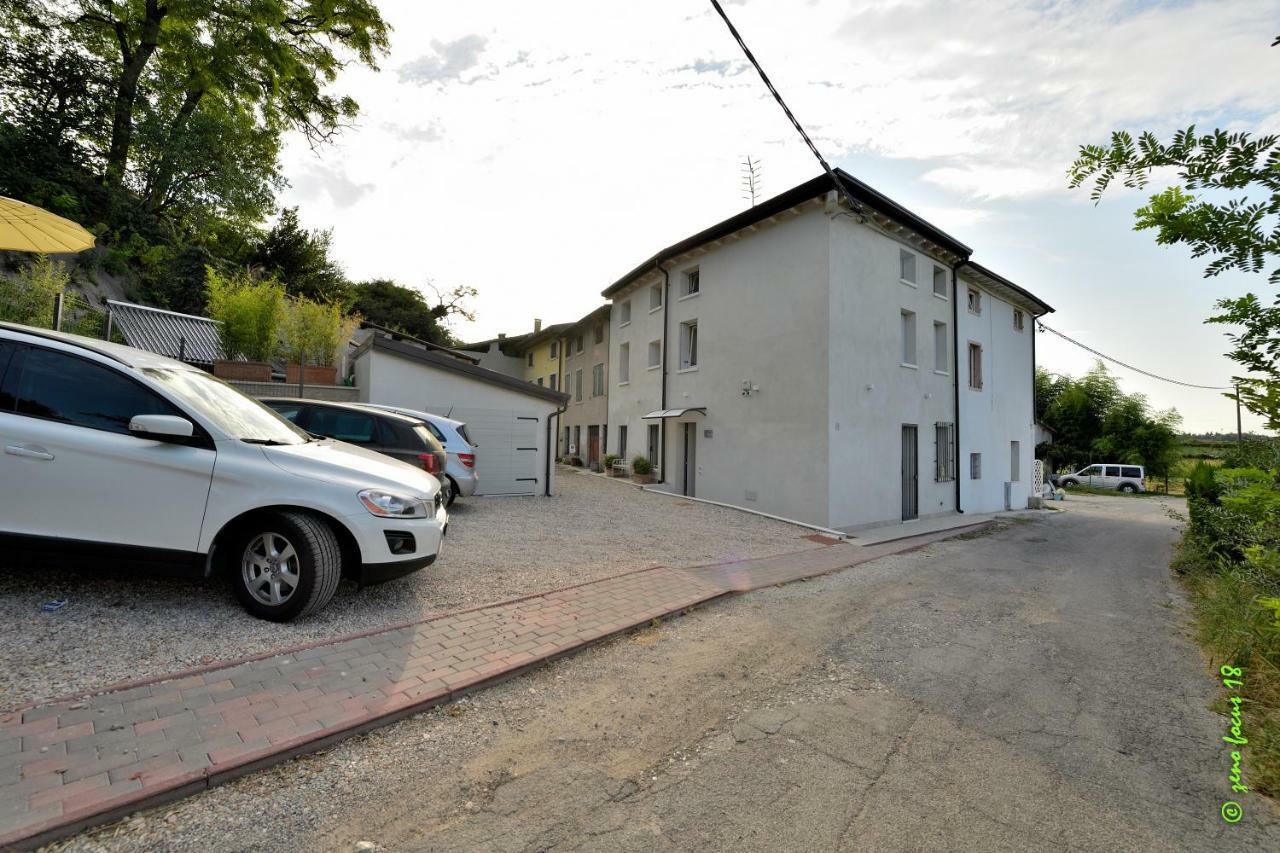 Spagnoi Rooms Castelnuovo del Garda Bagian luar foto