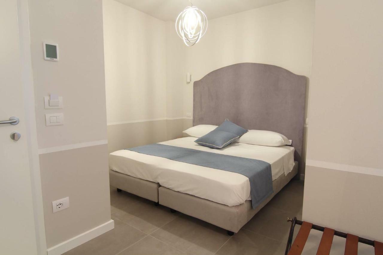 Spagnoi Rooms Castelnuovo del Garda Bagian luar foto