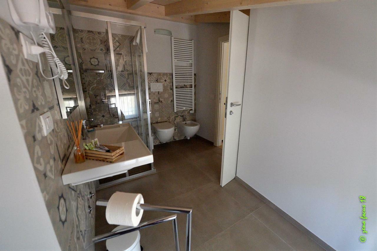 Spagnoi Rooms Castelnuovo del Garda Bagian luar foto