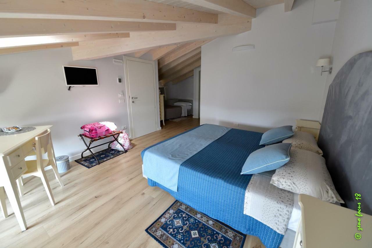 Spagnoi Rooms Castelnuovo del Garda Bagian luar foto