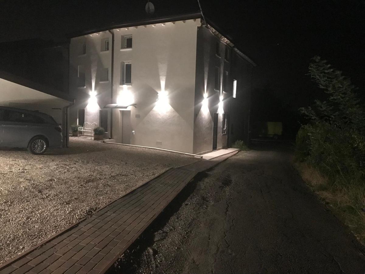 Spagnoi Rooms Castelnuovo del Garda Bagian luar foto