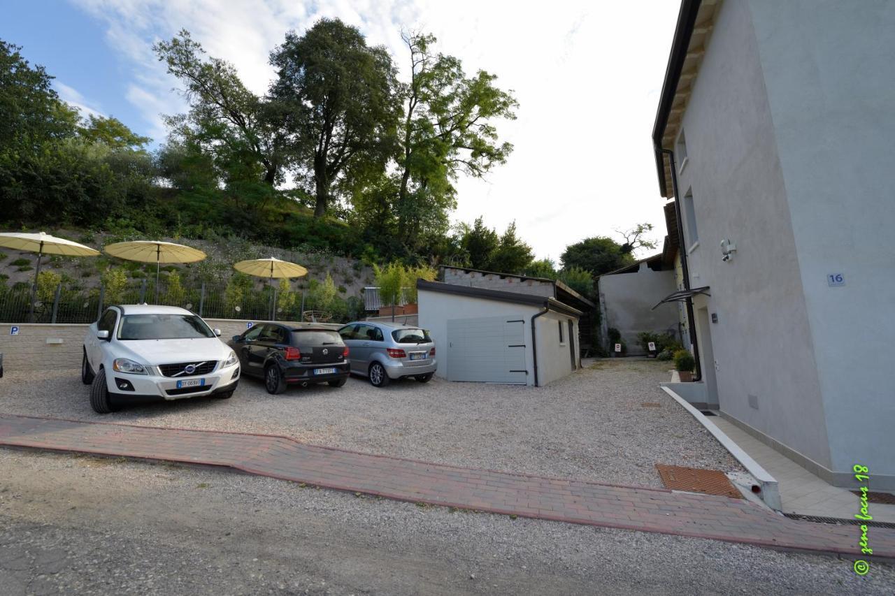 Spagnoi Rooms Castelnuovo del Garda Bagian luar foto